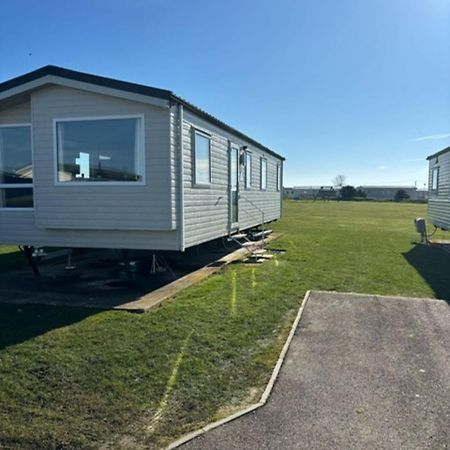 Central View Leysdown-on-Sea Exterior photo