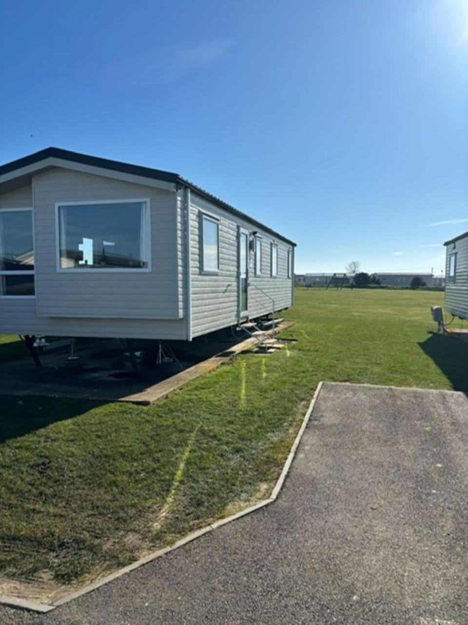 Central View Leysdown-on-Sea Exterior photo
